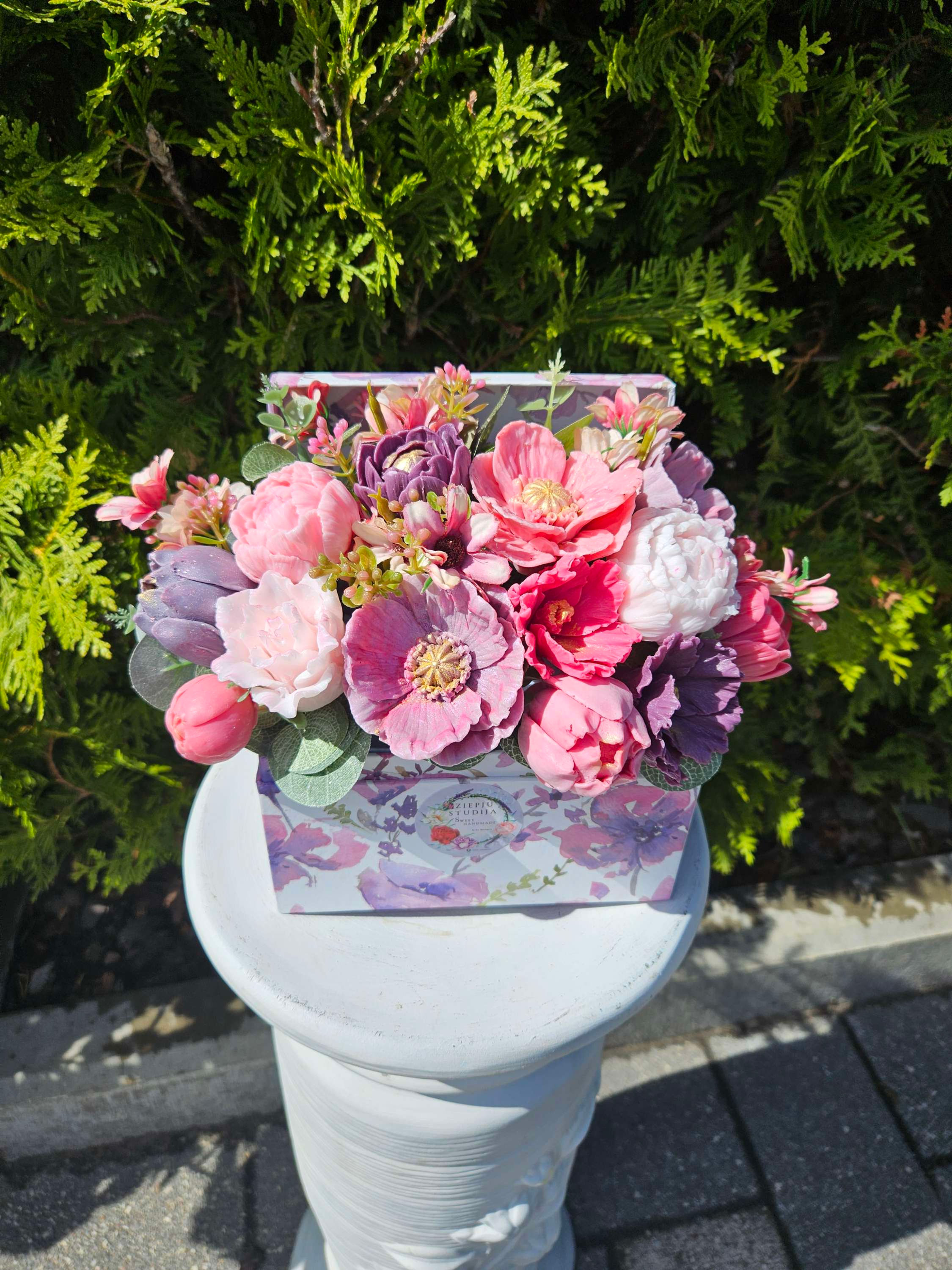 Suvenīru pušķis veidots no ziepēm (tikai uz pasūtījumu)