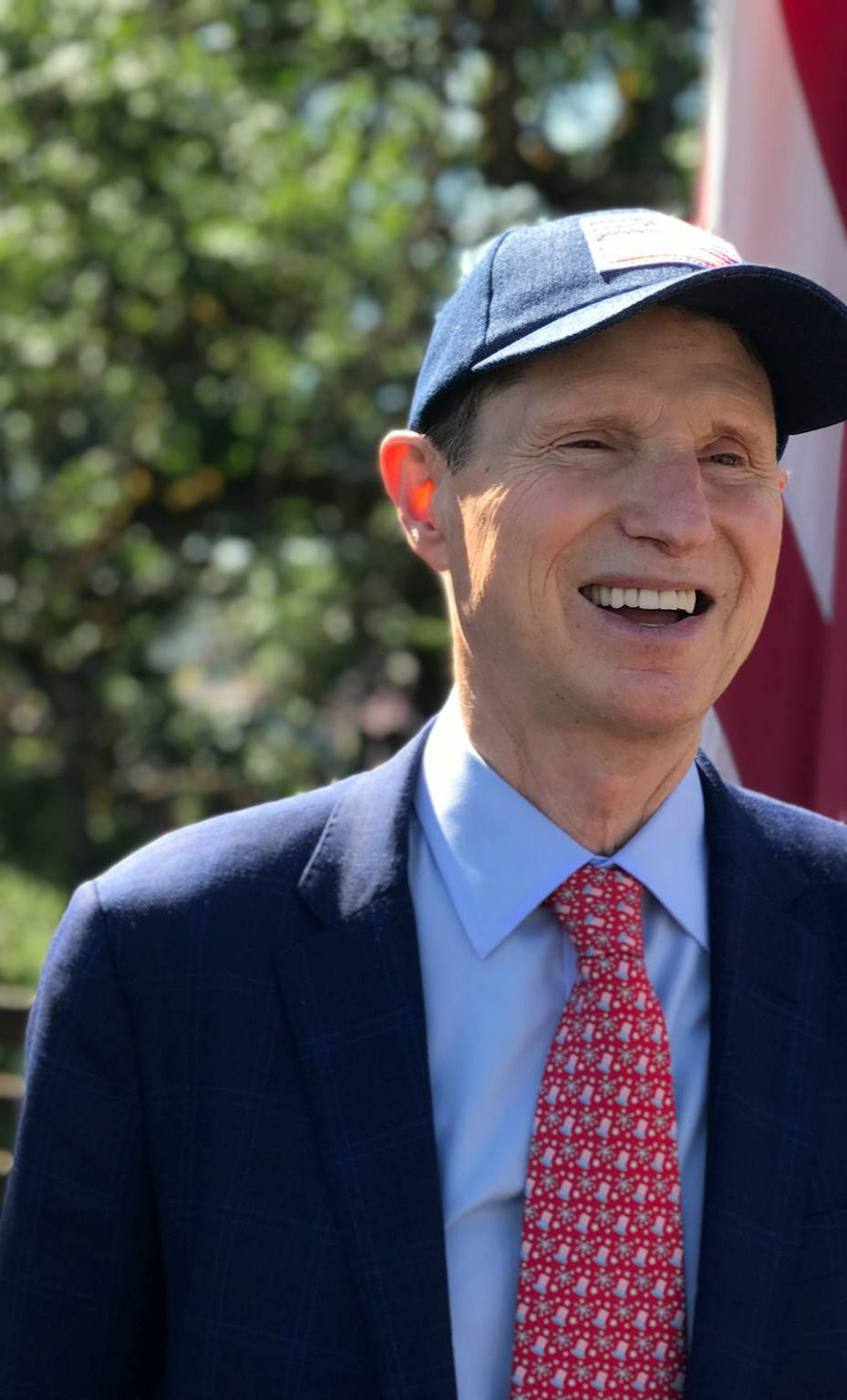 Senator Wyden To Hold Town Hall Meeting Sunday