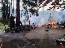 Fire Crews Prevent Sturcture Fire From Spreading