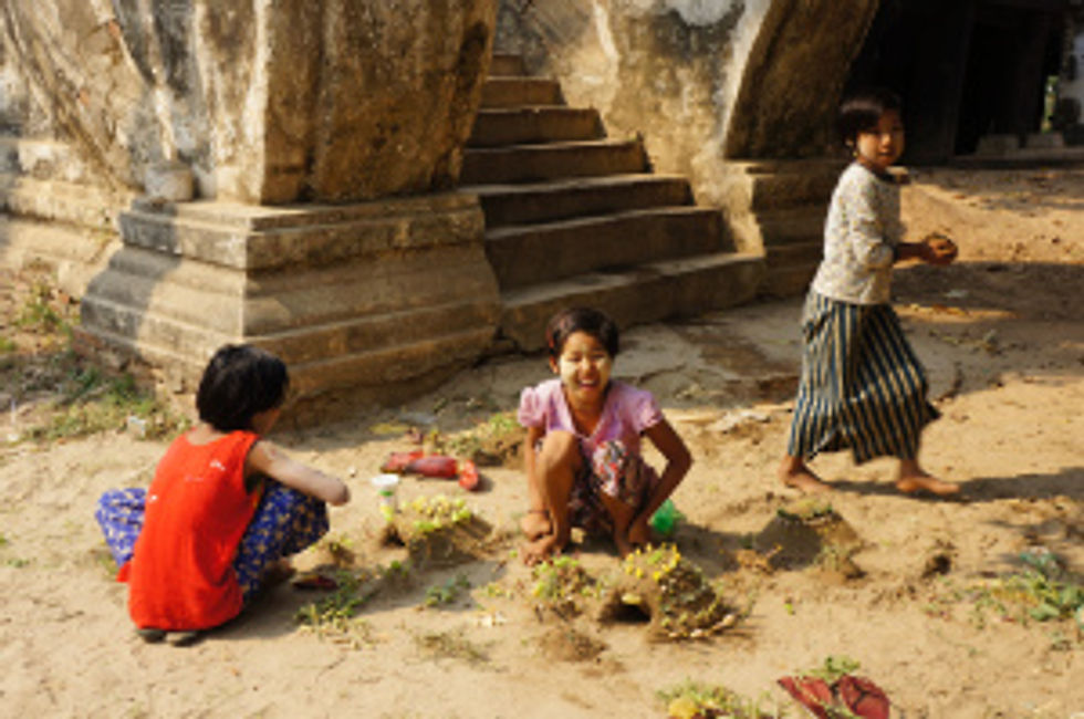 Mandalay Inwa Children