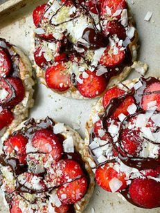 Rice Cake Strawberry Almond Butter Cups 