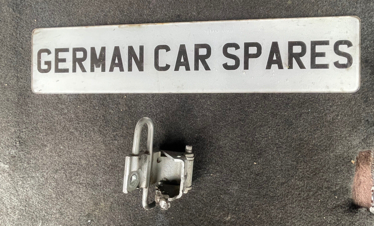 2011 VW CADDY MK3 MAXI 1.6 TDI LIFE DSG PASSENGER FRONT LEFT LOWER DOOR HINGE