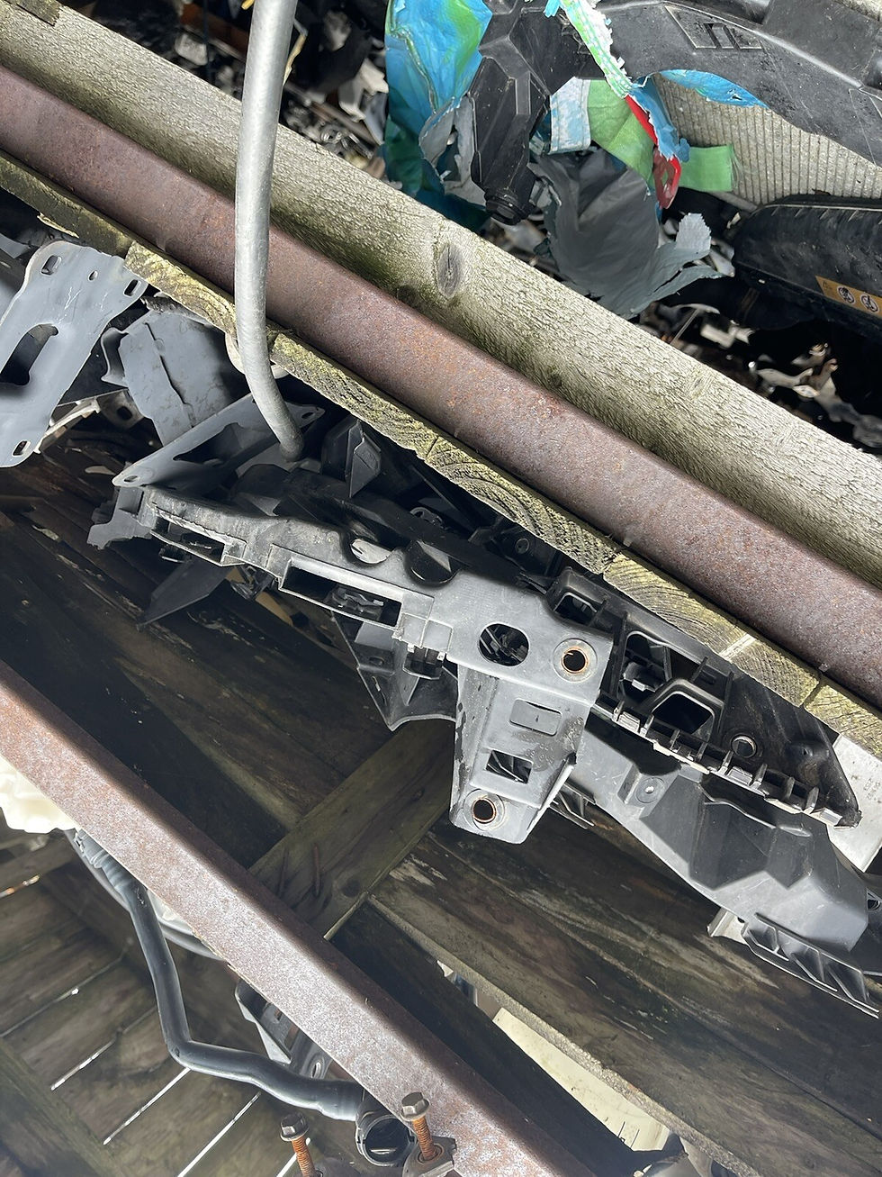 Thumbnail: 2010 VW POLO 1.2 MODA 3DR FRONT LEFT & RIGHT HEADLIGHT SUPPORT BRACKETS BREAKING