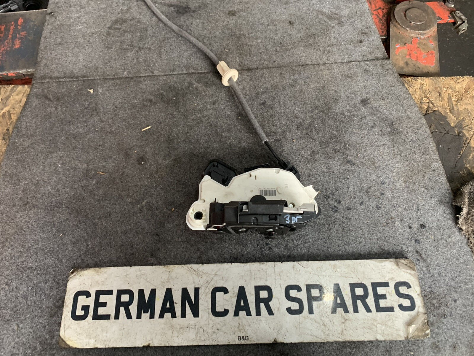 2014 VW GOLF MK7 TDI 3 DOOR FRONT RIGHT DOOR CENTRAL LOCKING MECHANISM BREAKING