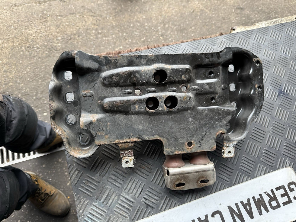 Thumbnail: 2016 MERCEDES CLS 220D AMG LINE GEARBOX SUPPORT & MOUNTING BRACKET