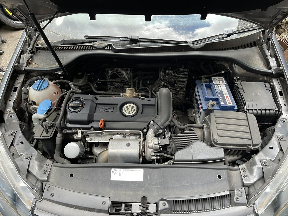 Thumbnail: 2010 VW GOLF MK6 1.4 TSI DSG FRONT TOP MAIN BLACK GRILL & VW BADGE BREAKING
