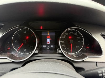 2009 AUDI A5 2.0 TDI COUPE REAR RIGHT OUTER TAIL LIGHT BULB HOLDER & WIRING PLUG