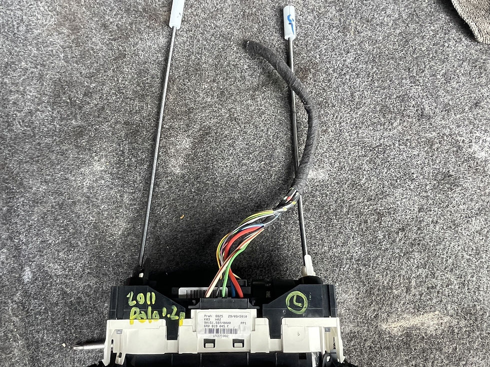 Thumbnail: 2011 VW POLO 1.2 5 DOOR HEATER CONTROL SWITCH PANEL + SURROUND + RODS BREAKING