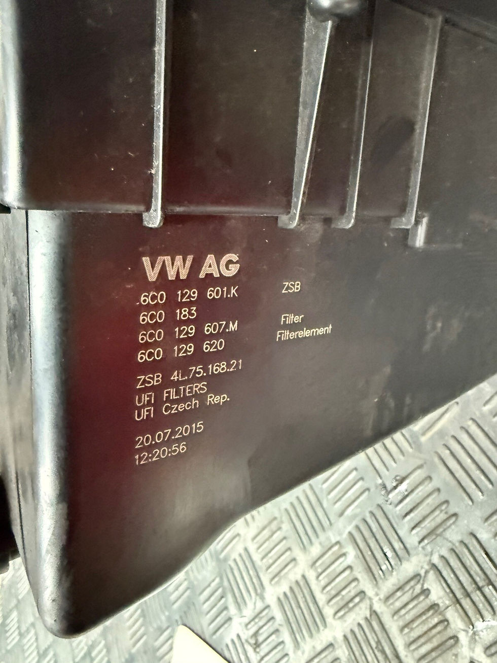 Thumbnail: 2015 AUDI A1 1.6 TDI S LINE AIR FILTER HOUSING BOX & AIR MASS FLOW SENSOR VW