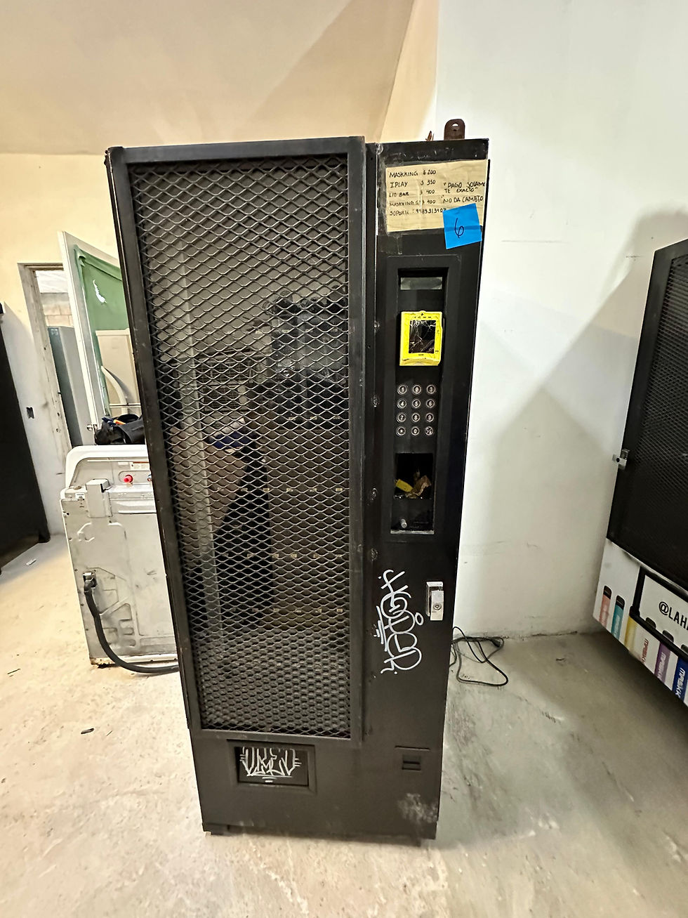 Miniatura: Máquina de Botanas Chica Seminueva