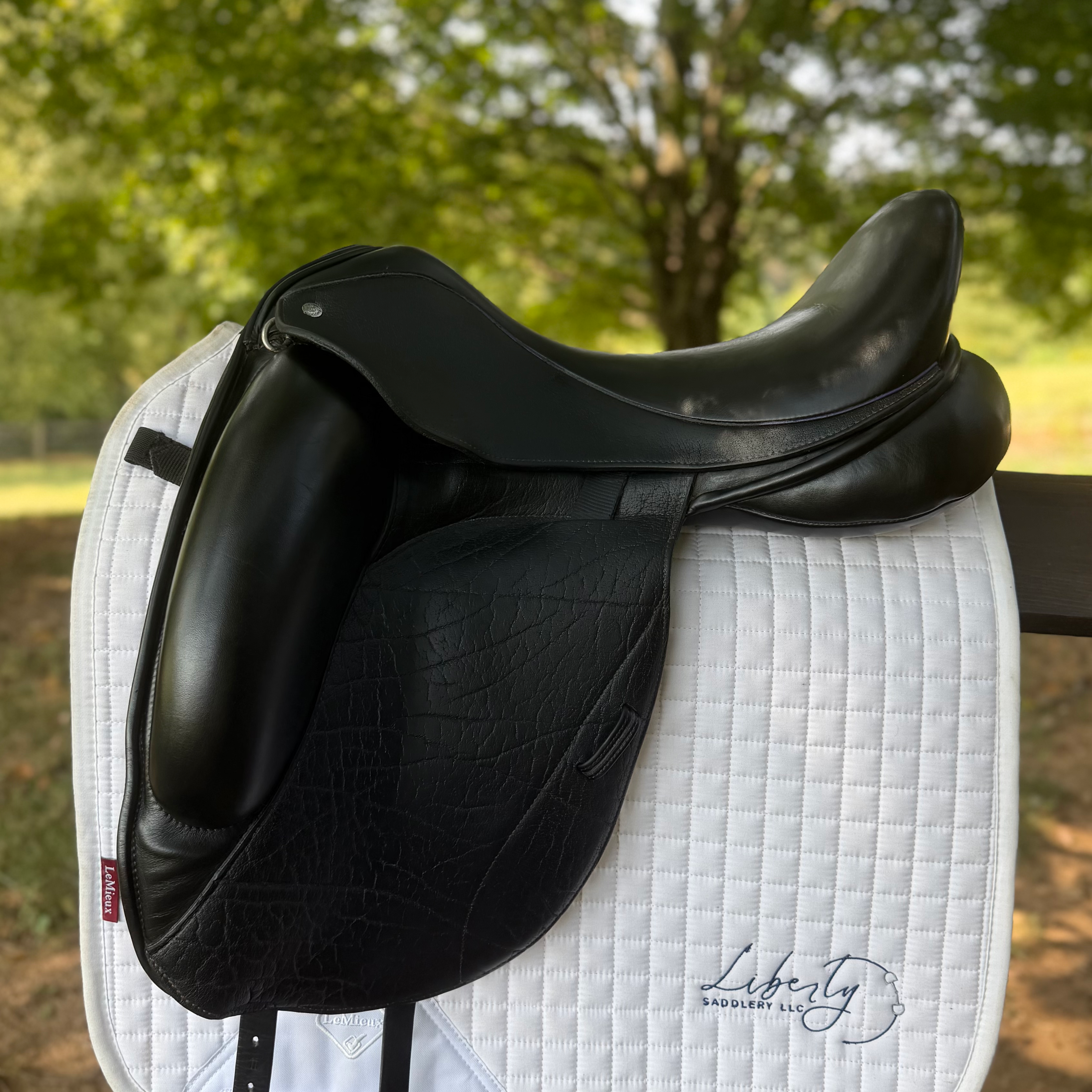 17.5” MW Custom Saddlery Icon Flight 