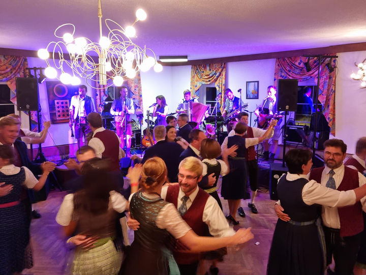 Musikverein Wolfsbach-Nacht in Tracht 2021