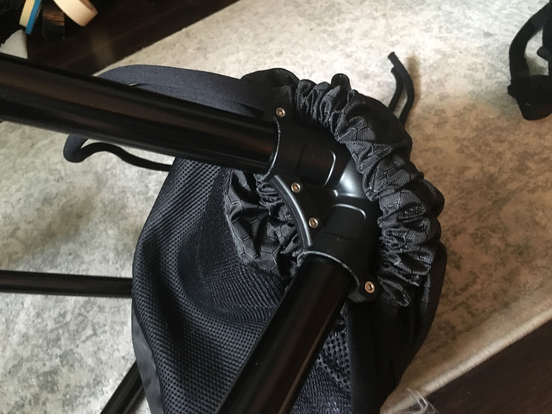 Pull drawstrings tight