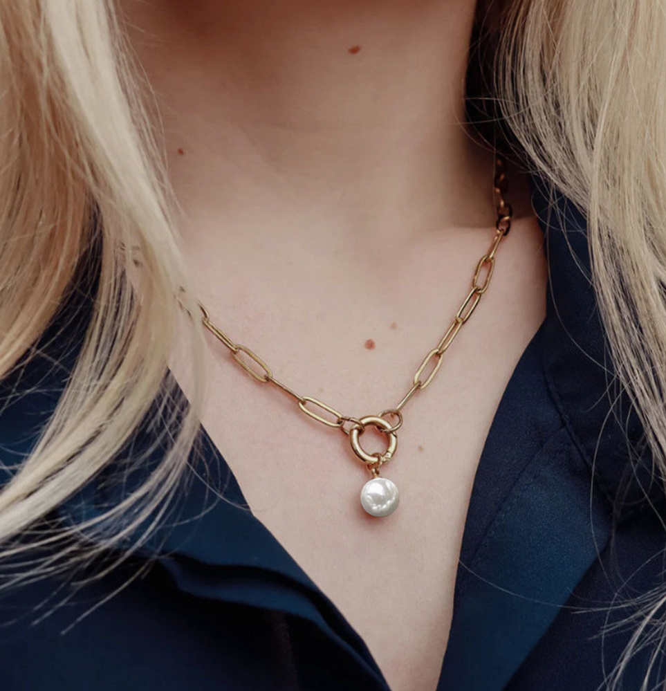 Miniatyrbilde: Paperclip Necklase 