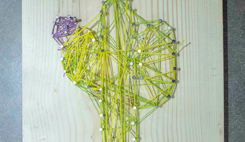 Cactus string art.
