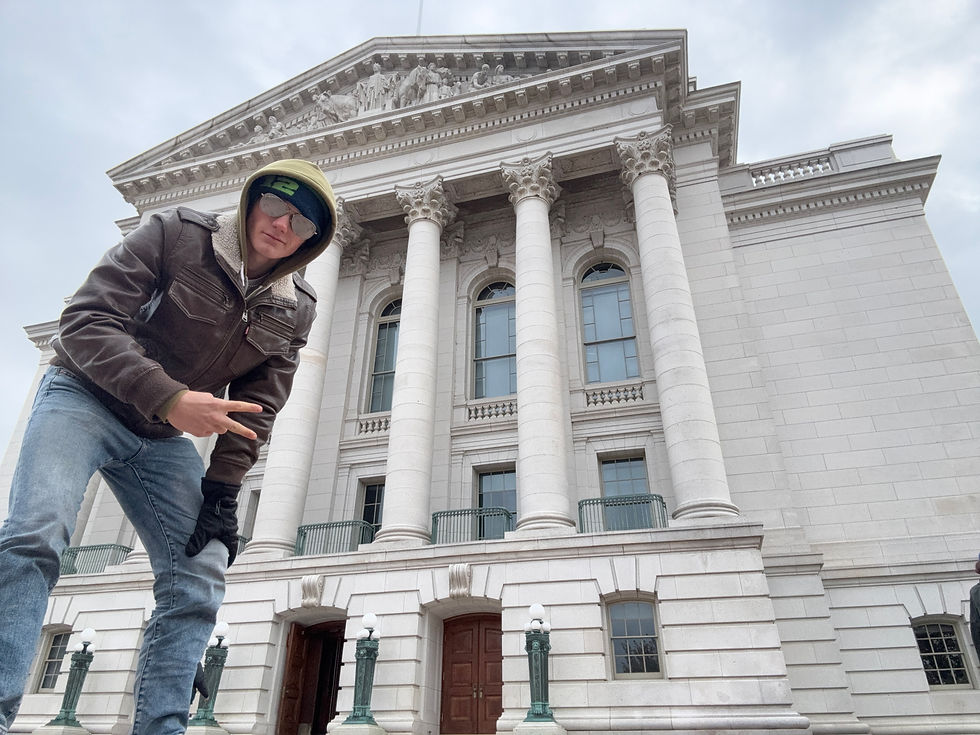 Getting a picture as I walked around the capitol