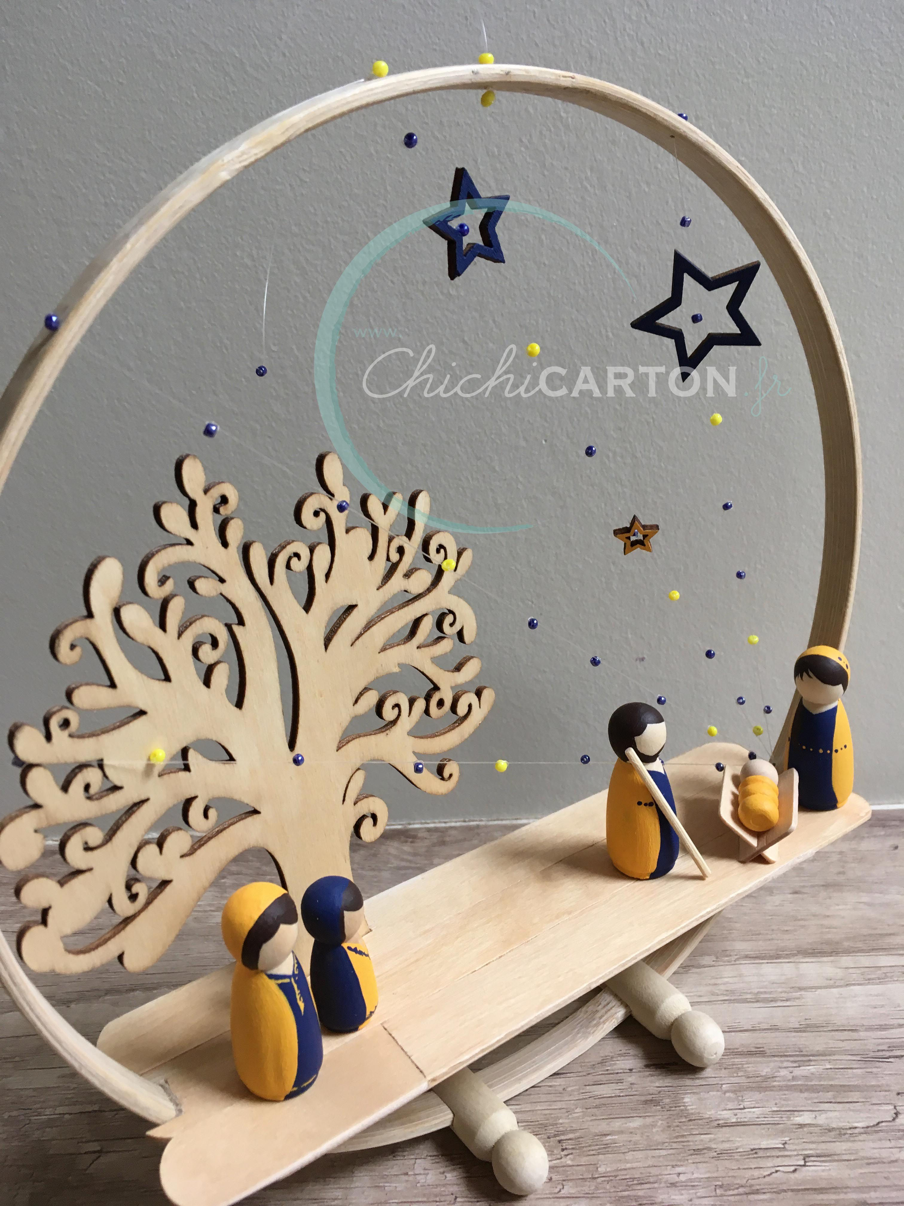 Crèche en suspension - Jaune et Marine