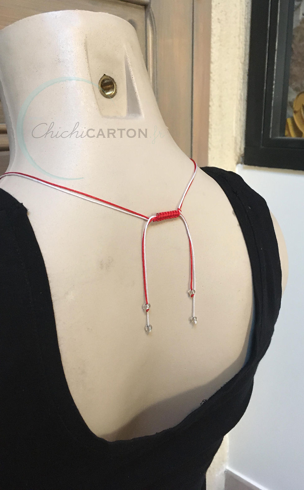 Miniature : Collier en cuir - Rouge & spirales blanches