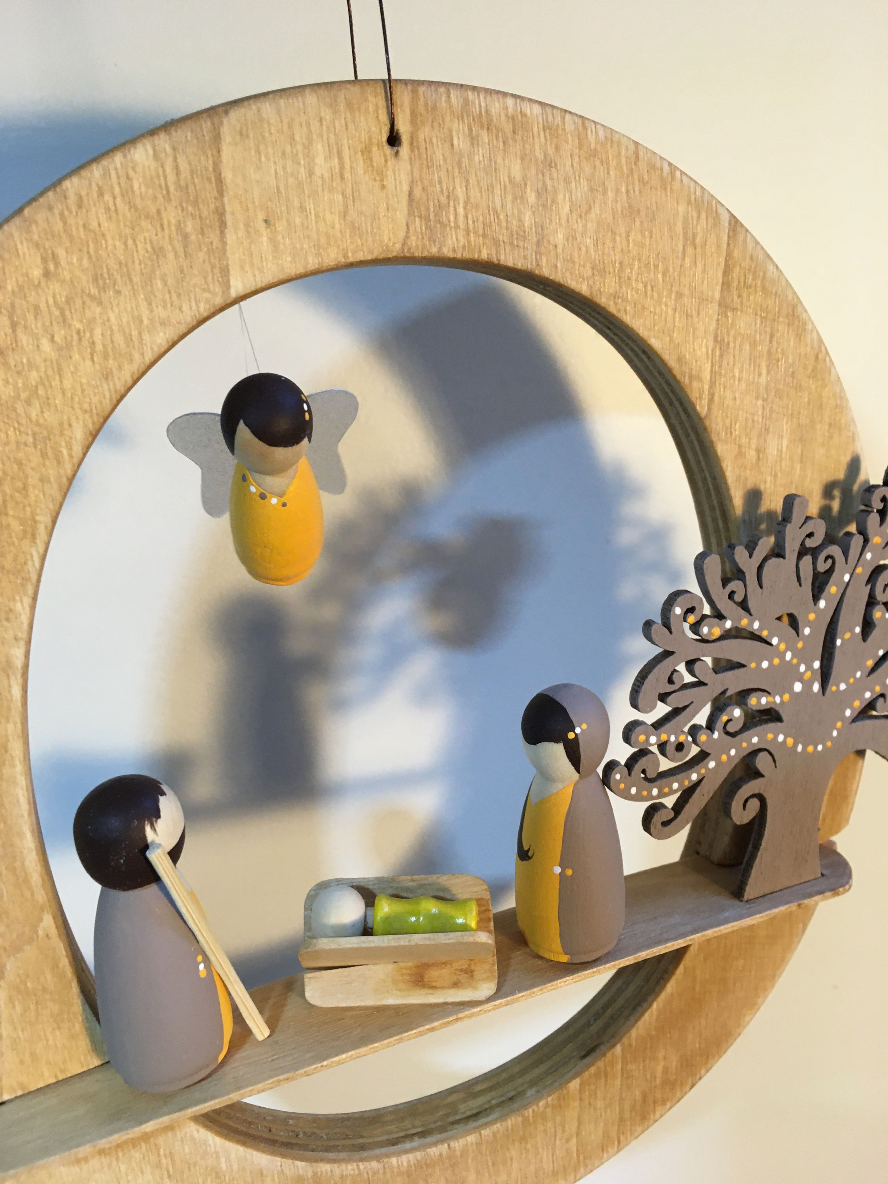 Crèche en suspension - Gris & Jaune