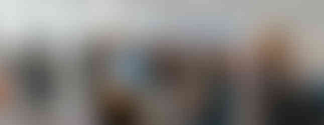 A guided tour of the fitness area introduces visitors to the gym’s equipment, including treadmills, strength machines, and free weights.