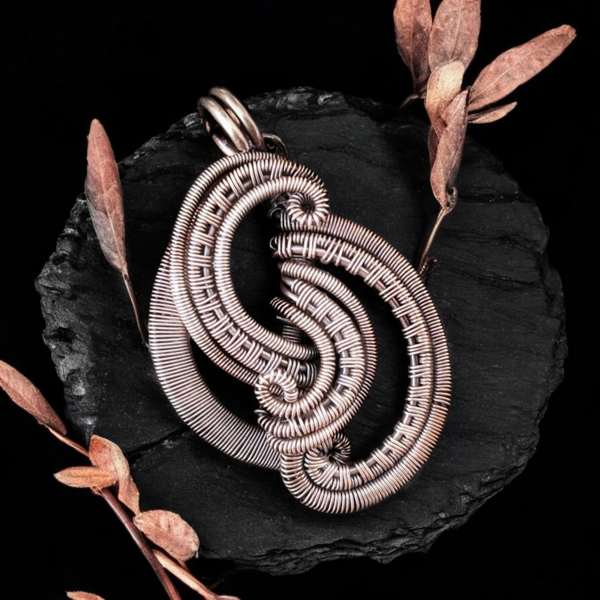 In The Wicked Winds Pendant PDF Tutorial