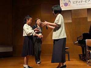 志帆ちゃん5回表彰.jpg