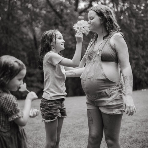 Family/Maternity Session in the Rain, Colonial Heights, Virginia | RVA Photographer