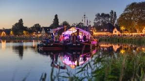Gondola ride Koedijk – 14-17 August 2025: Where lights dance on the water