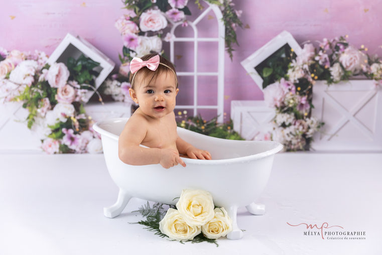 séance photo bébé bain de lait mélya photographie