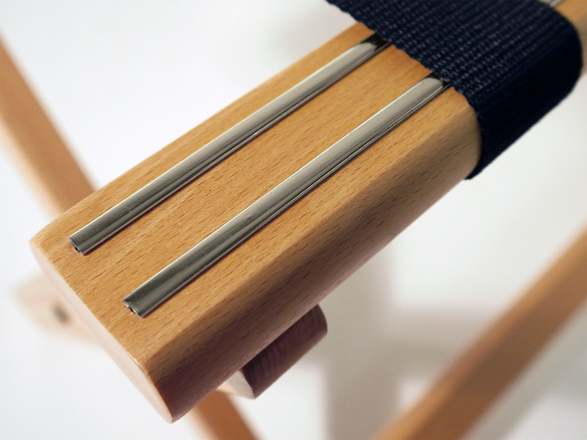 York Luggage Rack in Light Wood view 4