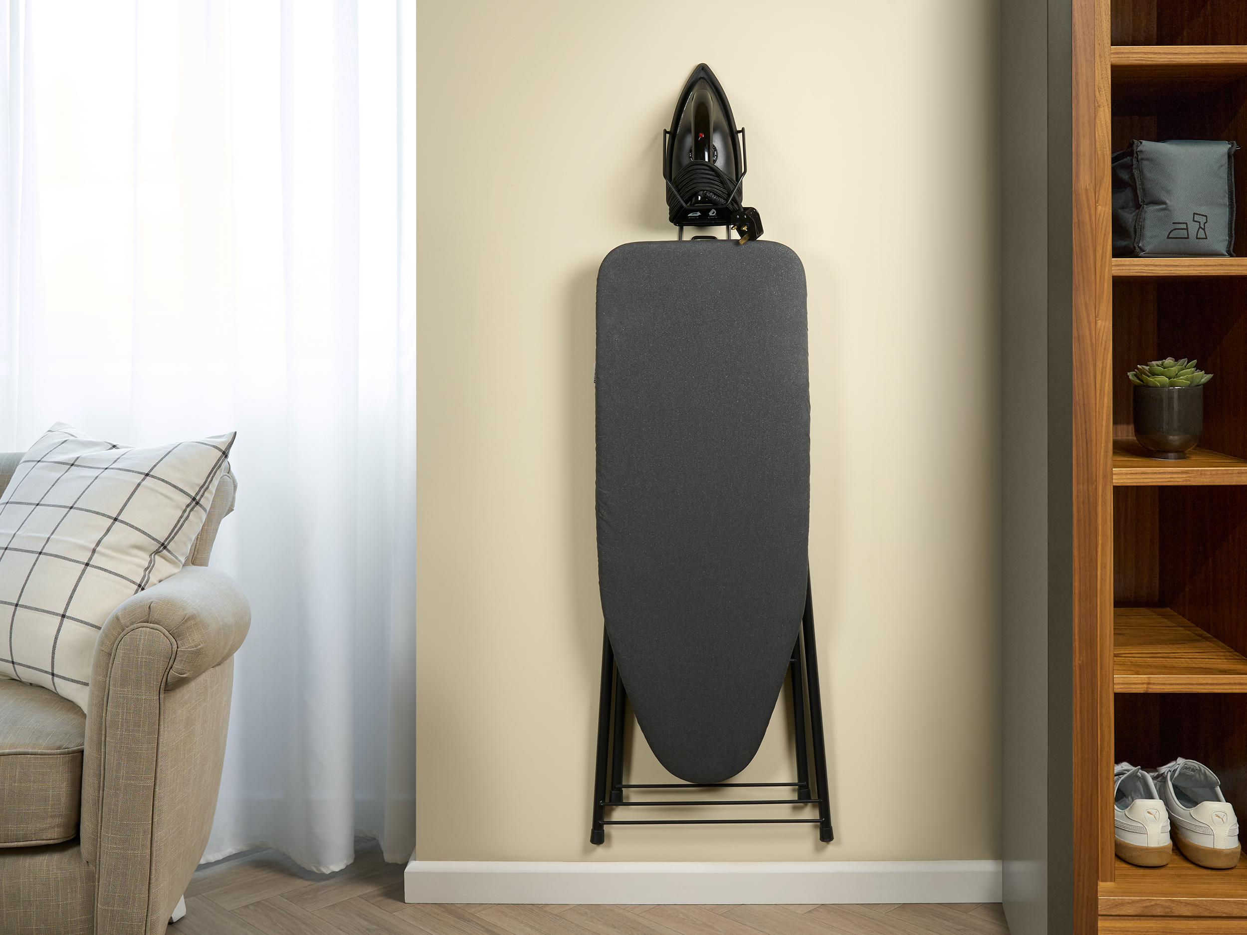 Sherwood Iron & Ironing Board Holder (1200W / 1600W) view 5
