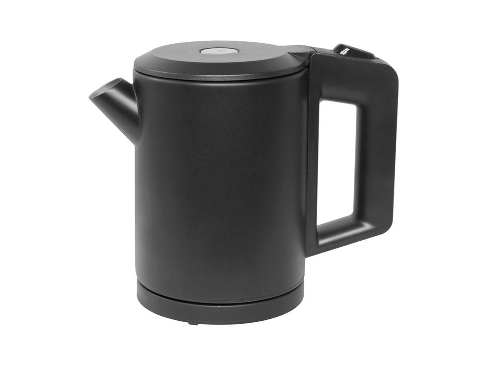 Front cut-out image of the Canterbury 0.6L Kettle in Black