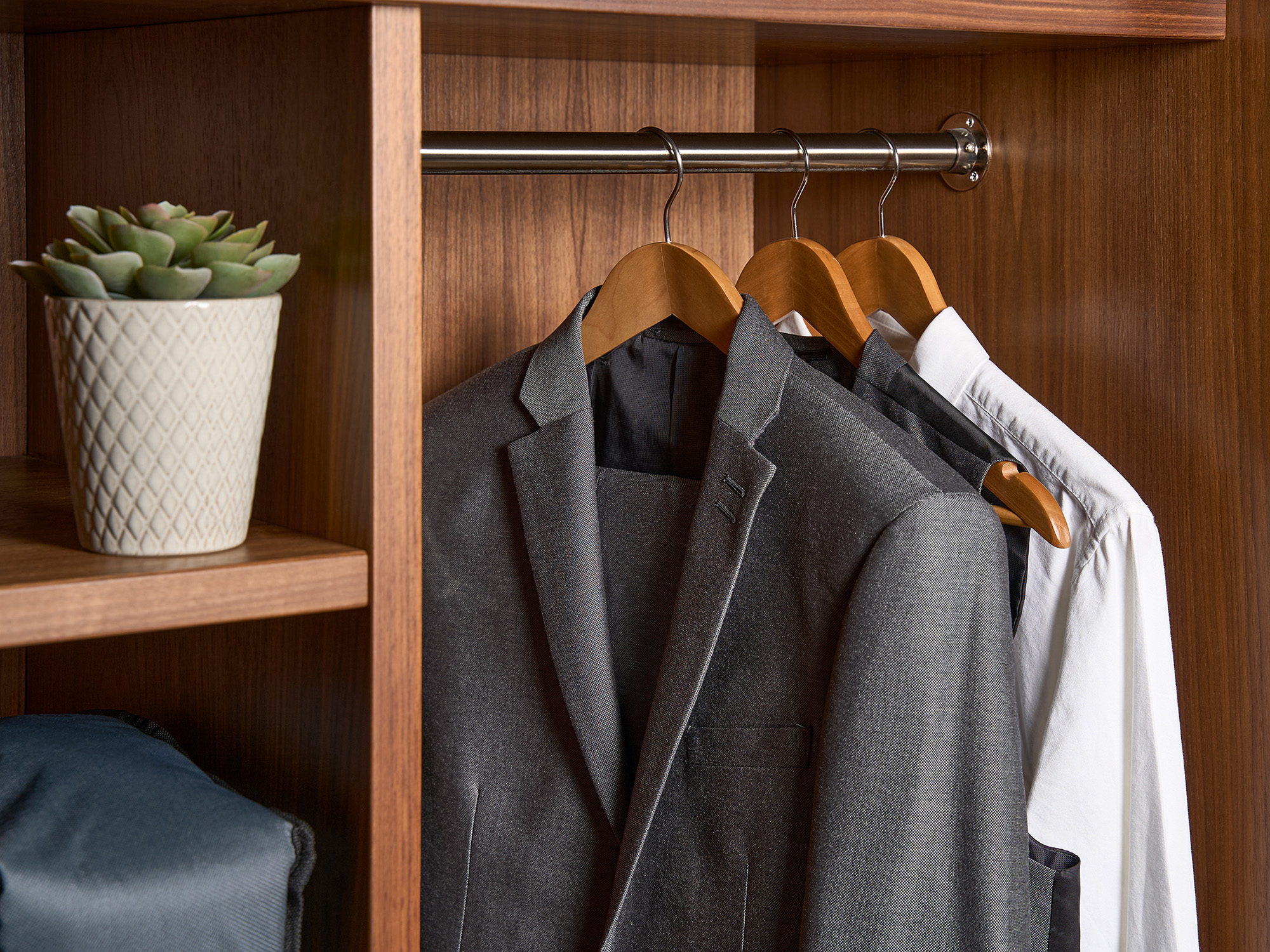 Clifford Suit Guest Hanger in Light Wood view 2