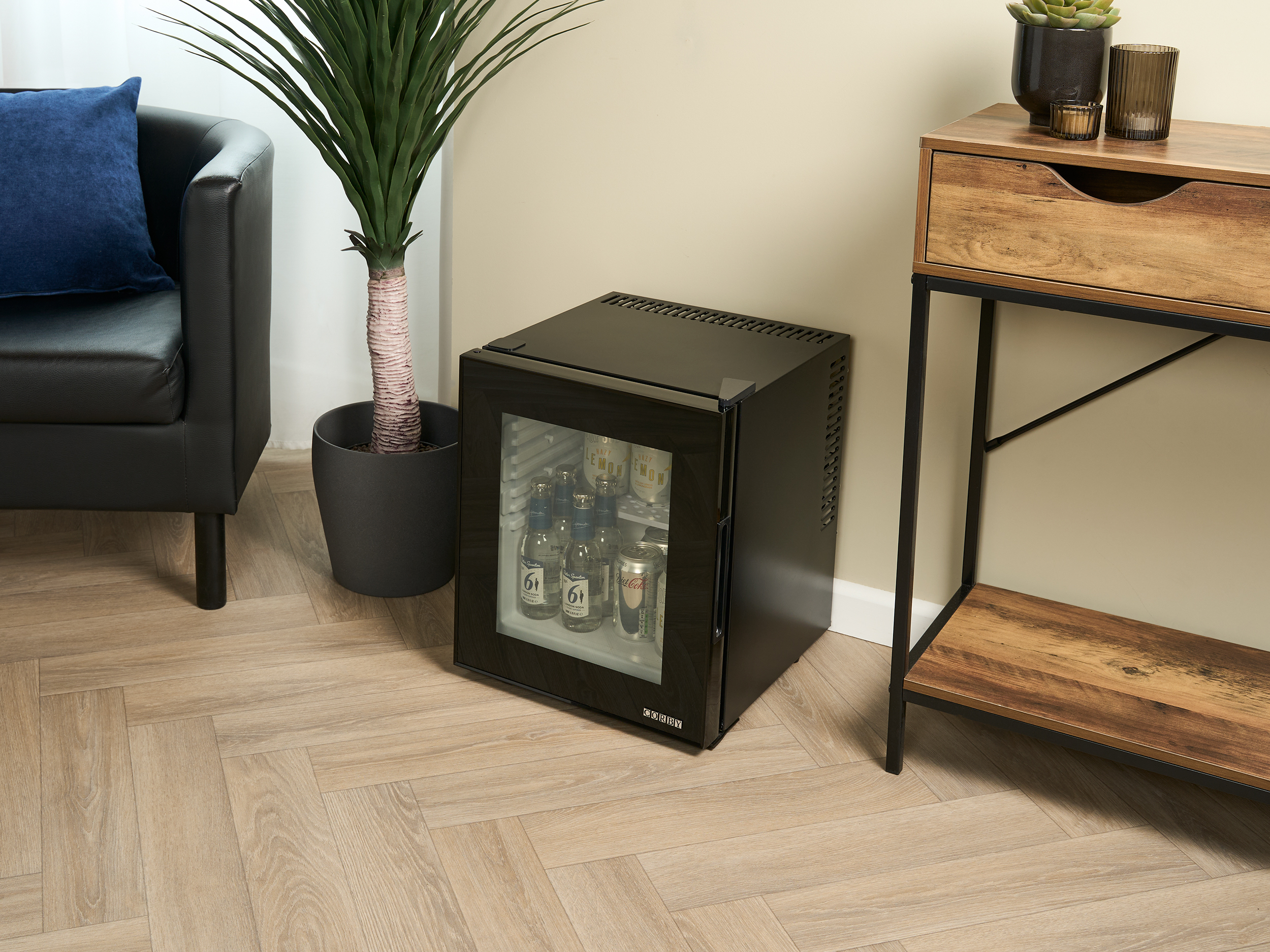 Eton 20L Glass Door Minibar view 2