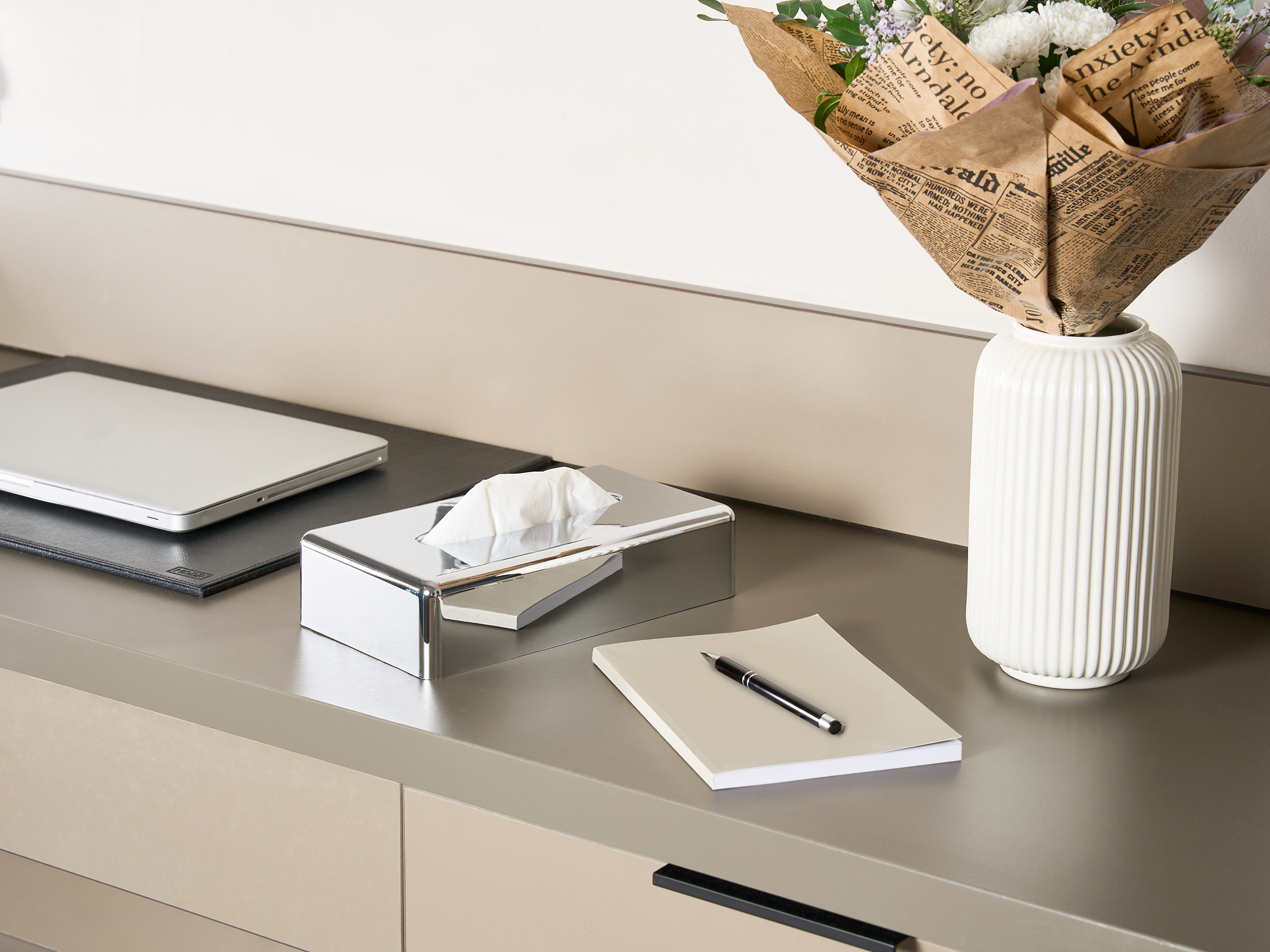 Rectangle Tissue Box Holder (Devon / TBC0002) in Chrome view 2