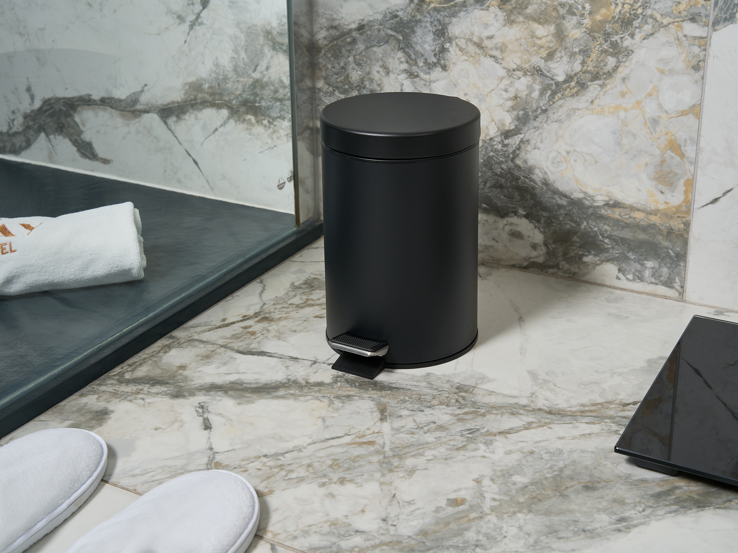 3L Pedal Bin (Croft / BIN0003) in Black view 2