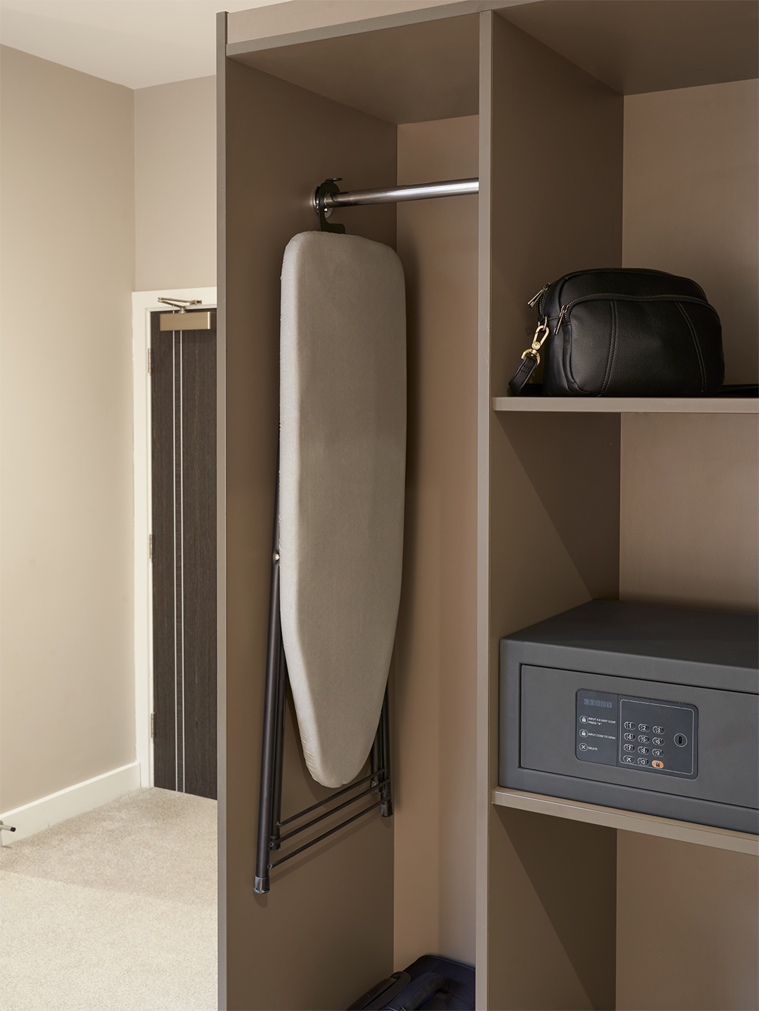 Berkshire Ironing Board Cover in Light Grey view 4
