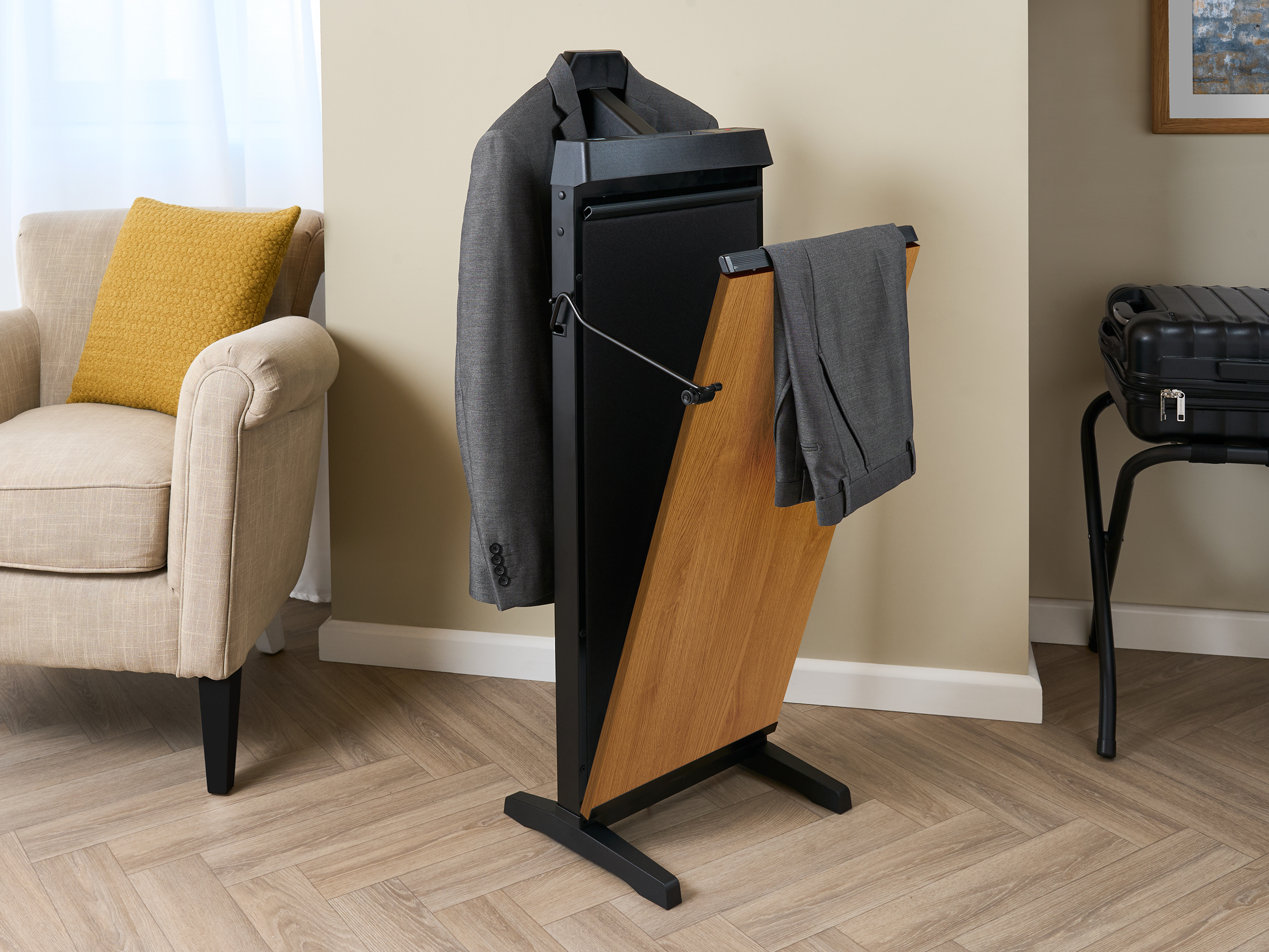 3300 Trouser Presses view 2