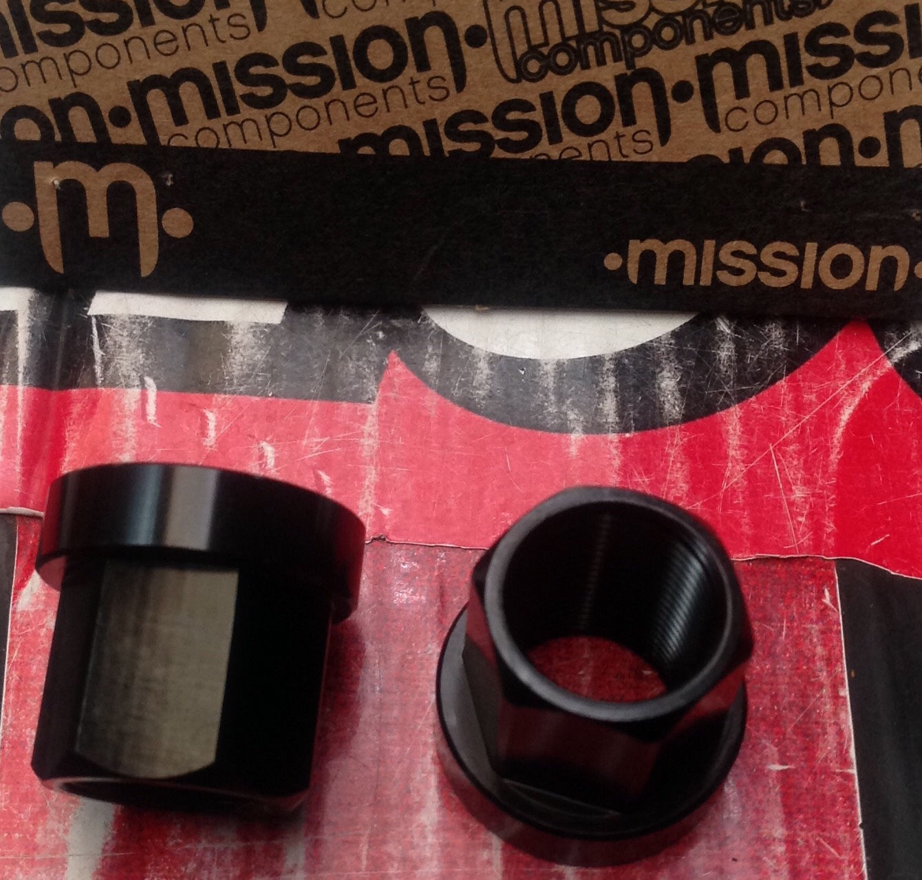 TUERCAS 14MM MISSION PAR NEGRO