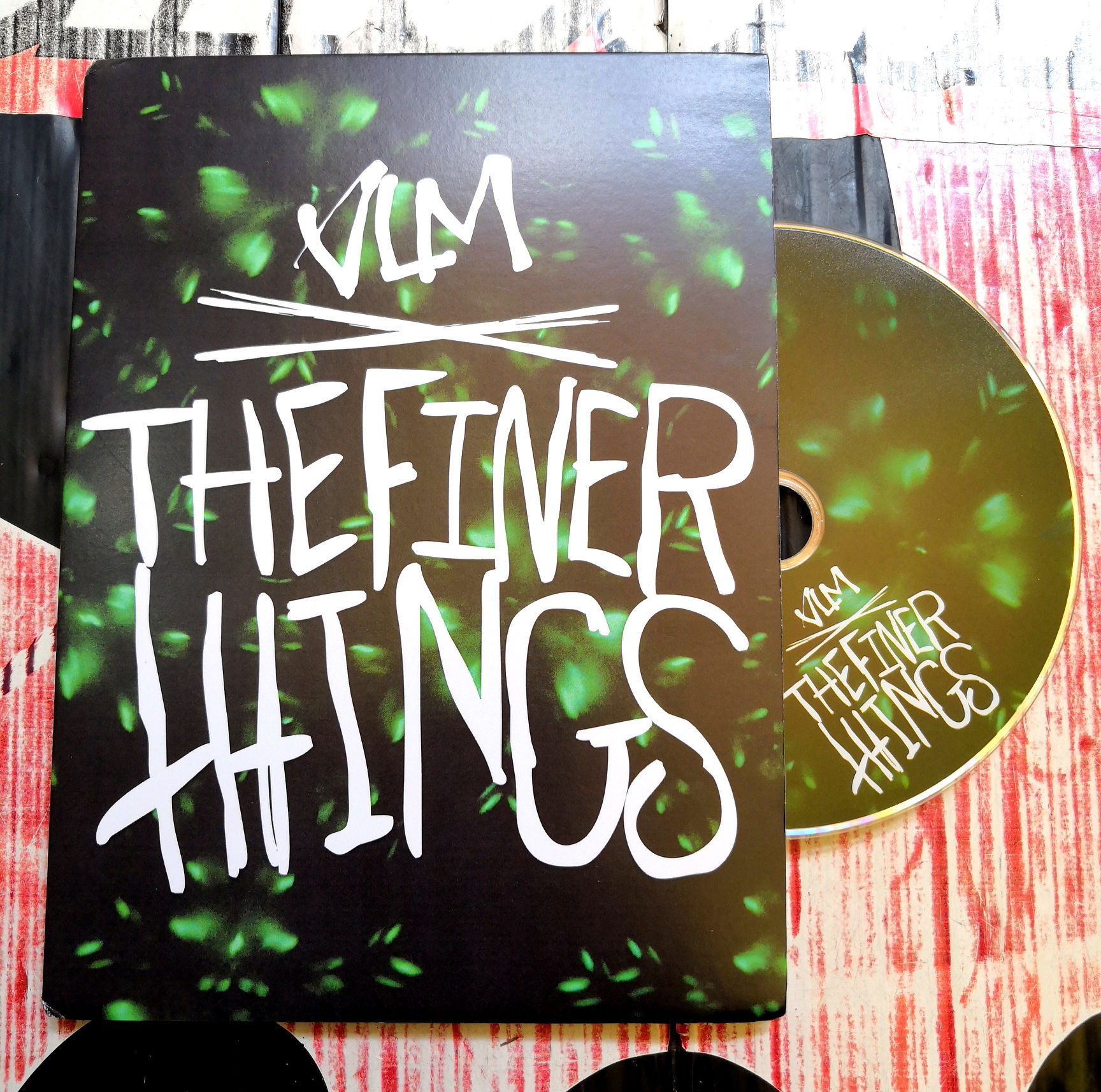 DVD VOLUME "THE FINNER THINGS" PIEZA