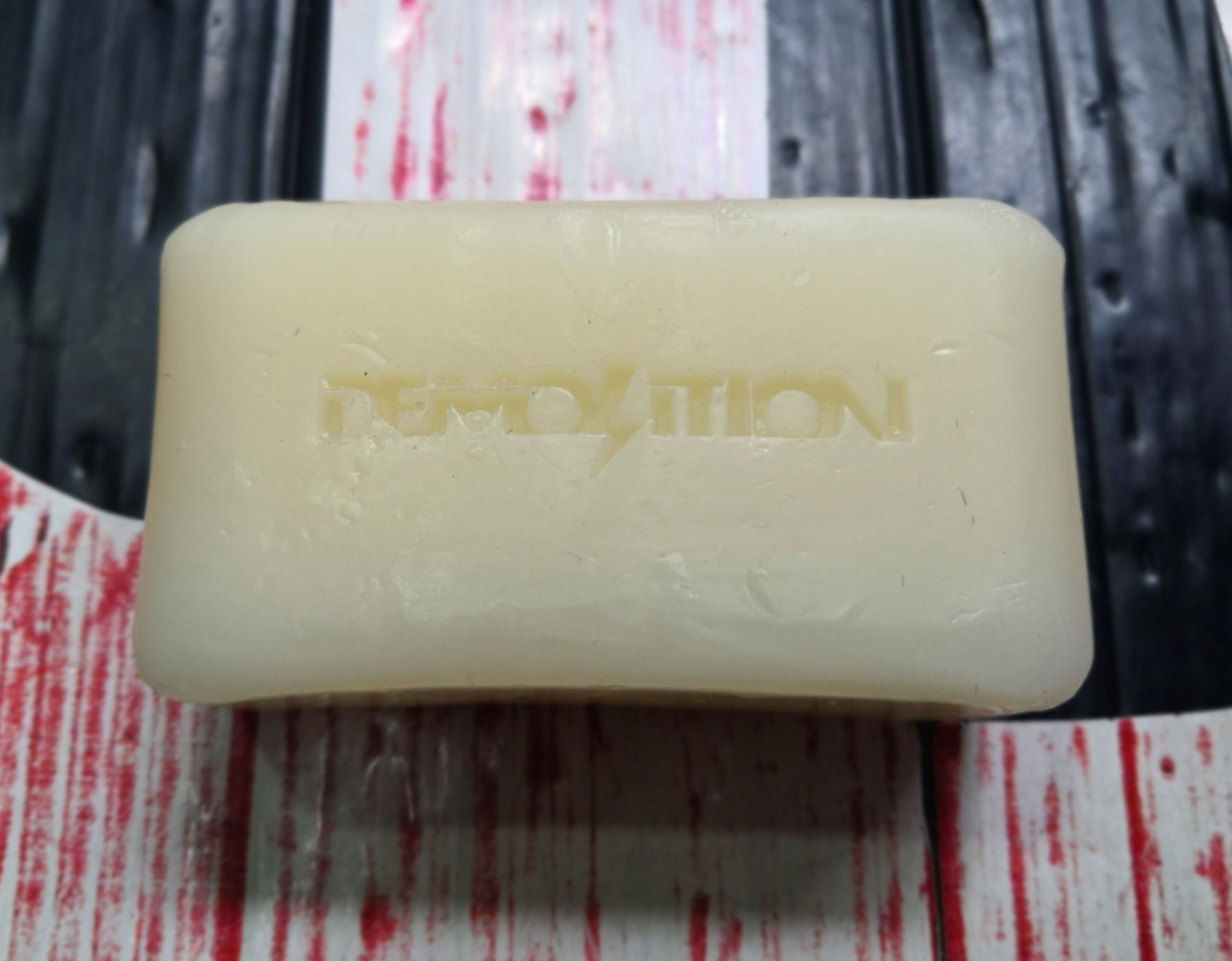 CERA DEMOLITION SOAP BAR GRIND PIEZA BLANCO VAINILLA