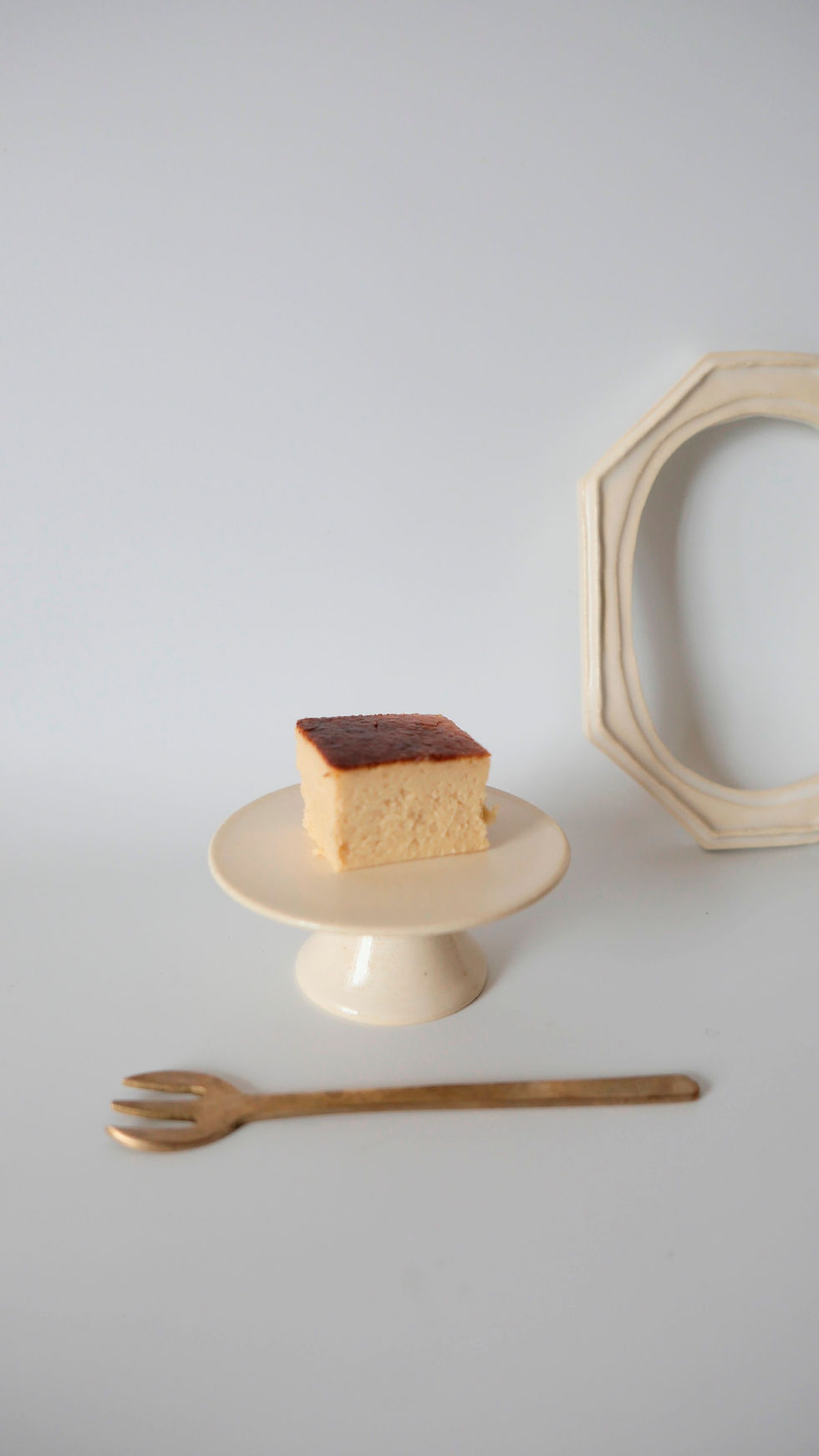 サムネイル： 高脚皿S