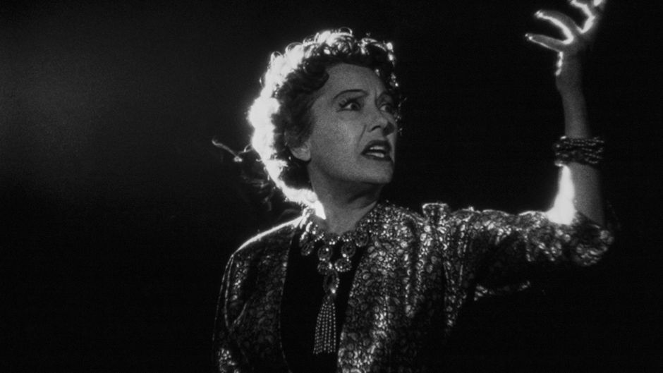 “Sunset Boulevard” – This picture is BIG, especially in 4K!