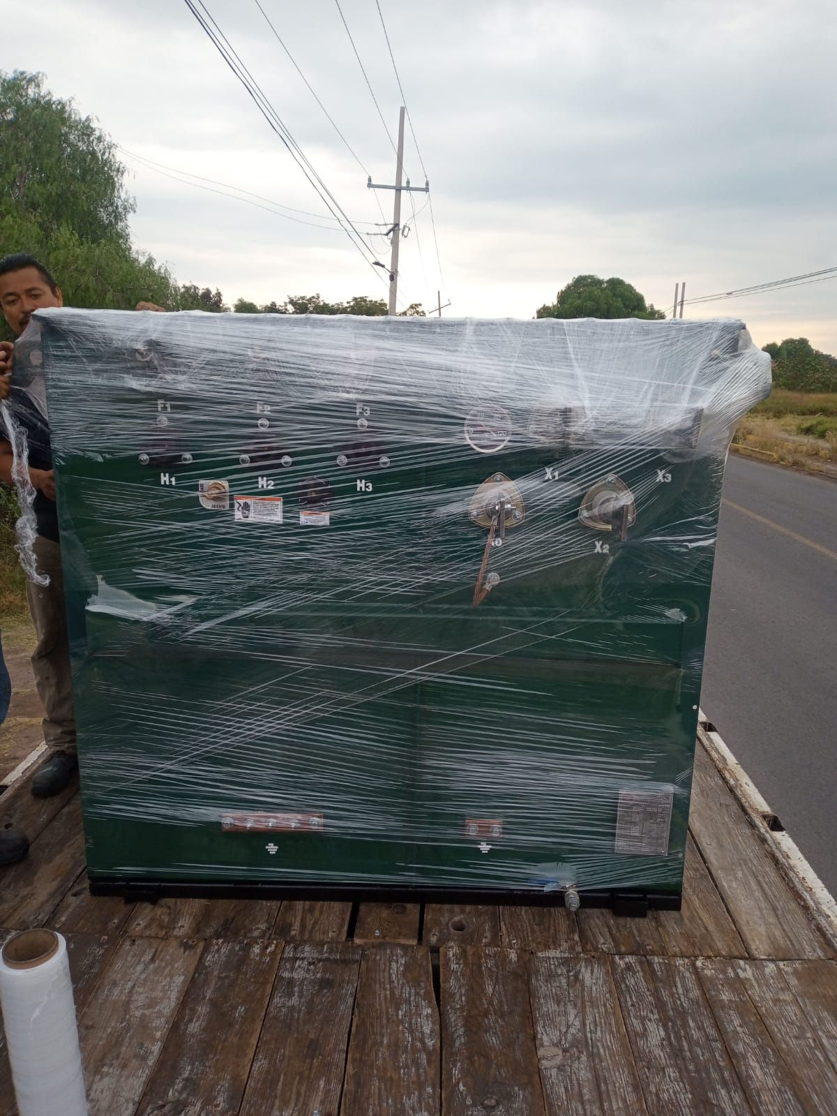 PEDESTAL TRIFASICO 15