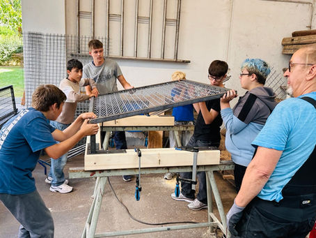 Handwerk statt Handy: Jugendliche schmieden in der Zukunftsschmiede