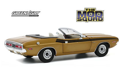 13566-GL-1971-Dodge-Challenger-RT-The-Mod-Squat-118-2__32856.jpg