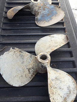 Underwater propeller removal and repair service in Fort Lauderdale