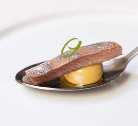 5 ideas de aperitivos con esferificaciones de aceituna