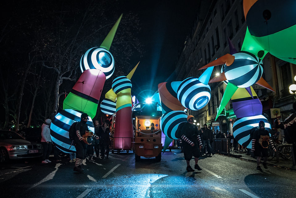 LUCINOCTES
Quai Saint-Antoine, Lyon 2

L'artiste : Compagnie Picto Facto
Projet parrainé par Lyon City Boat
Production : Picto Facto

Reportage photo réalisé à la Fête des Lumières de Lyon, France, décembre 2017.

© Philippe "Pippo" Jawor
All rights reserved.