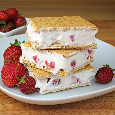 Strawberry and Cream Sandwiches